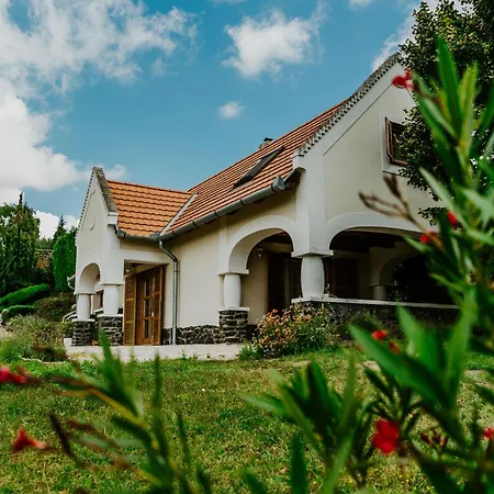 Harsfa Vendeghaz Hegymagas