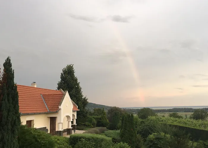 펜션 Harsfa Vendeghaz *